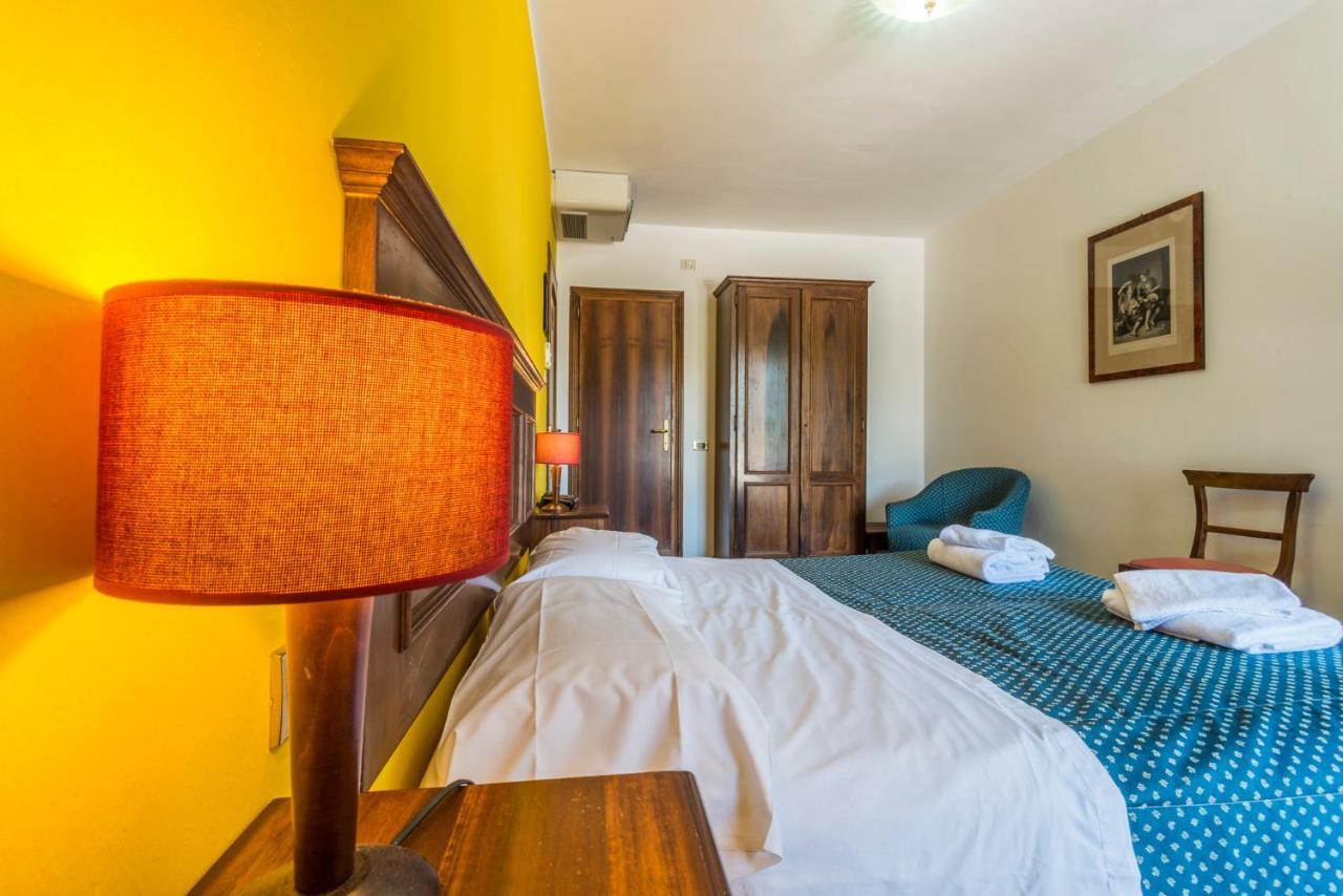 Hotel Le Rocce マジョーネ エクステリア 写真
