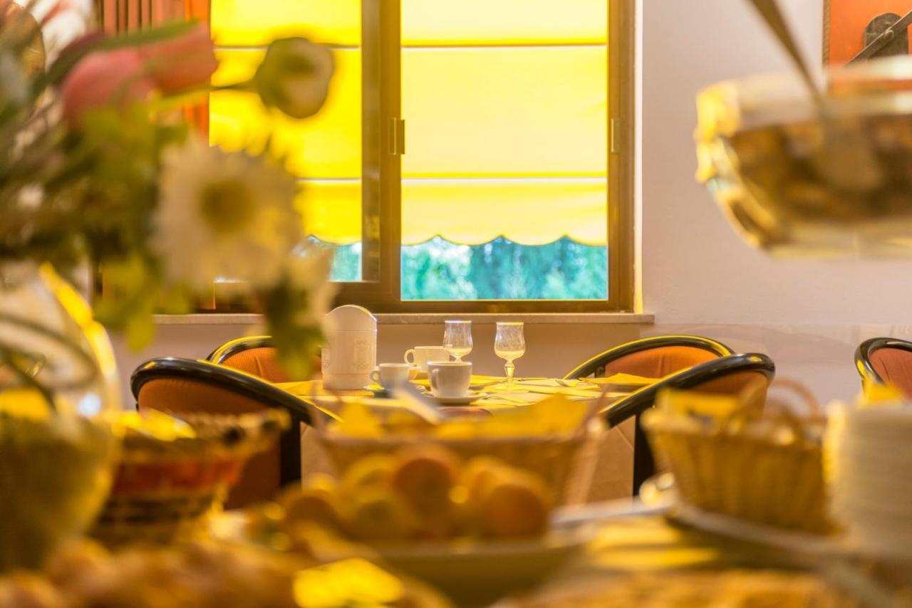 Hotel Le Rocce マジョーネ エクステリア 写真