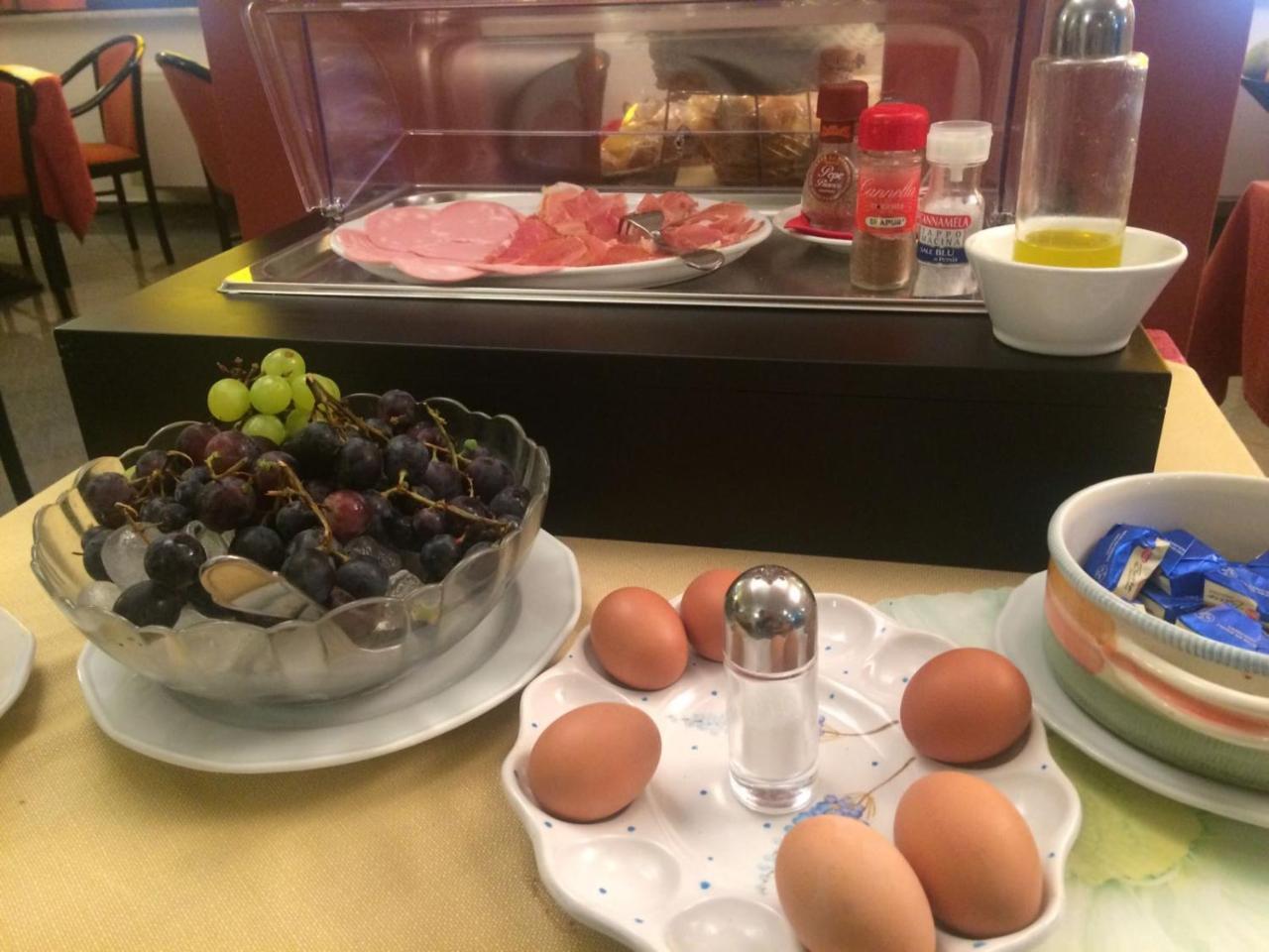 Hotel Le Rocce マジョーネ エクステリア 写真