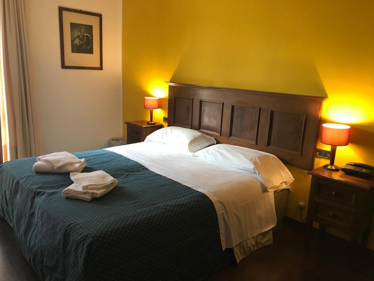 Hotel Le Rocce マジョーネ エクステリア 写真
